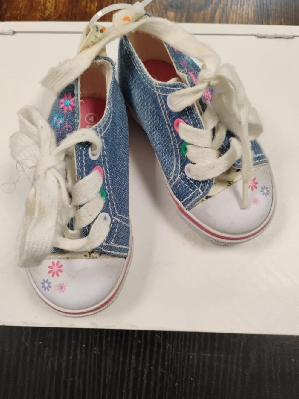 Koala Kids Girls Size 4 Denim Floral Lace Up Sneakers Shoes